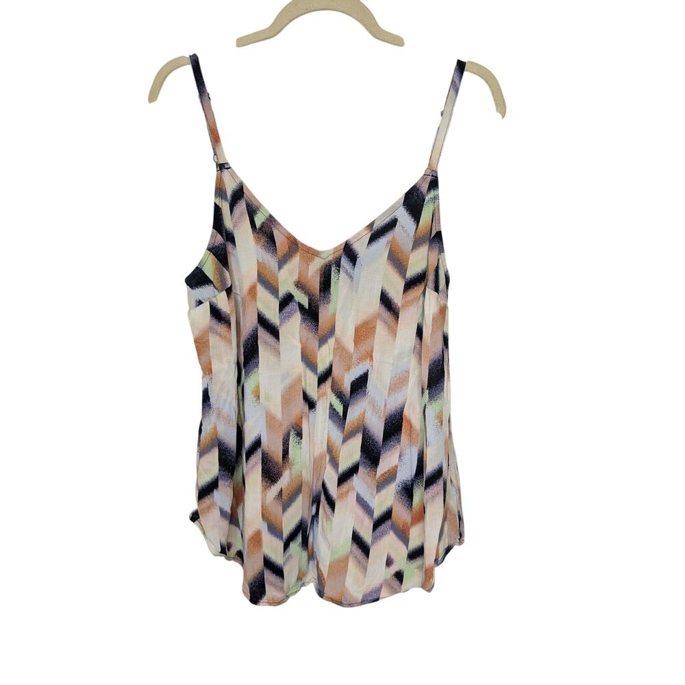 Torrid Tank Top V Neck Geometric Pink White Black Womens Size Large
